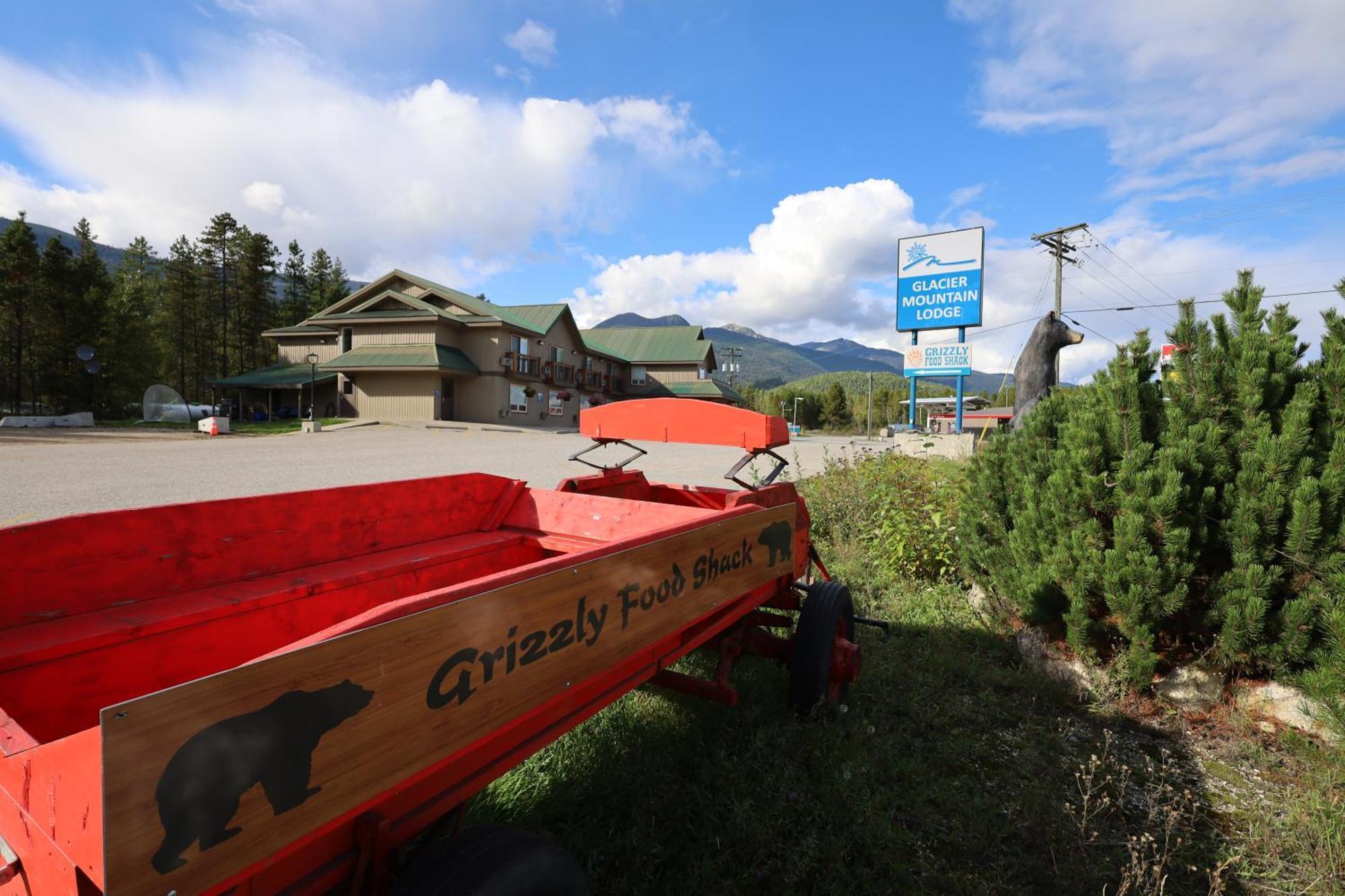 Glacier Mountain Lodge Blue River Exteriör bild