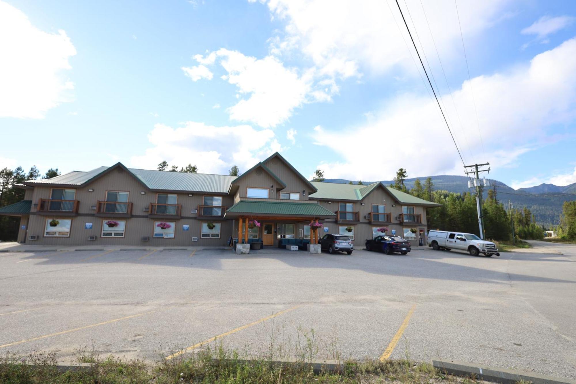 Glacier Mountain Lodge Blue River Exteriör bild